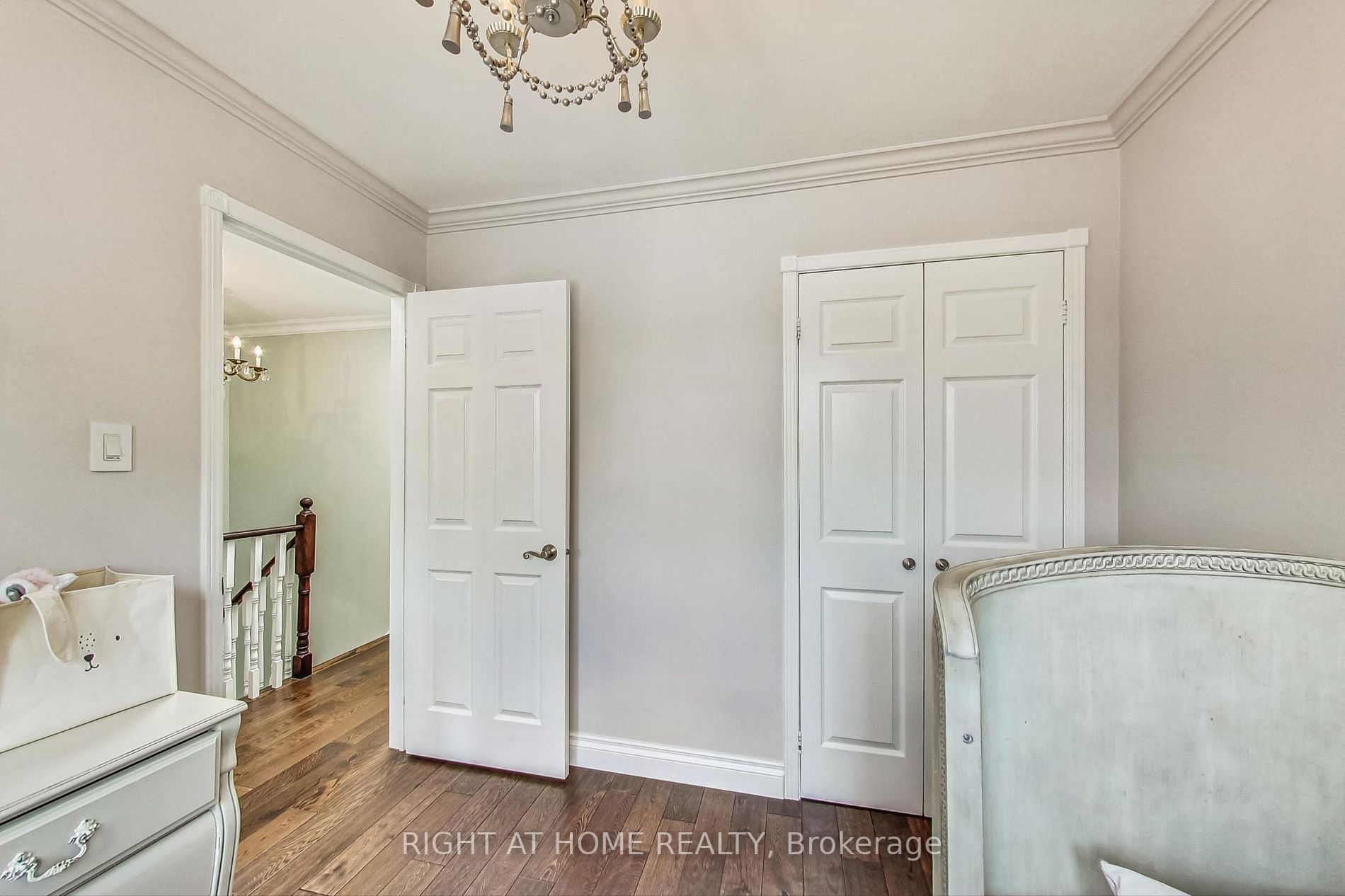 75 Sandfield Dr