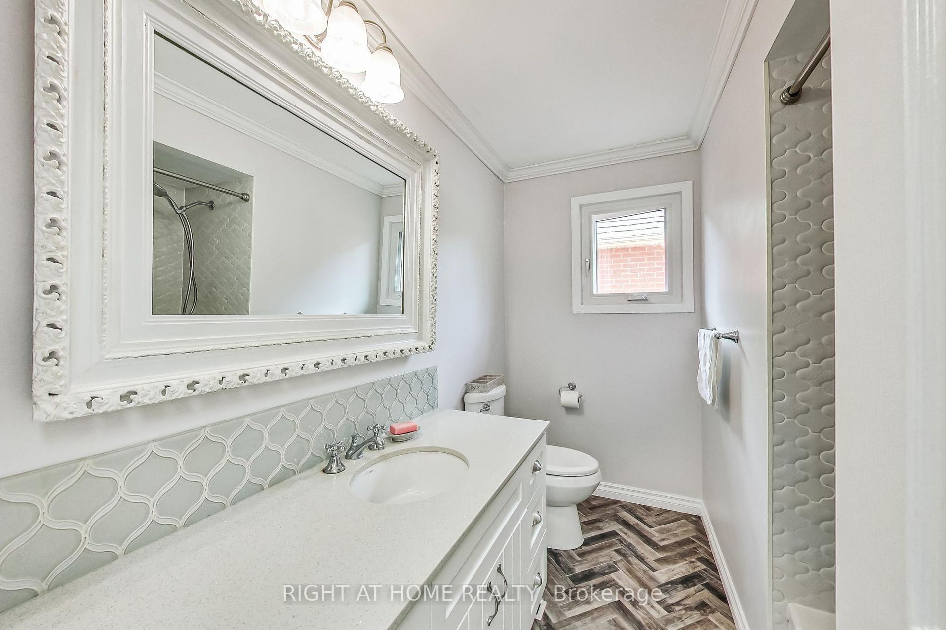 75 Sandfield Dr