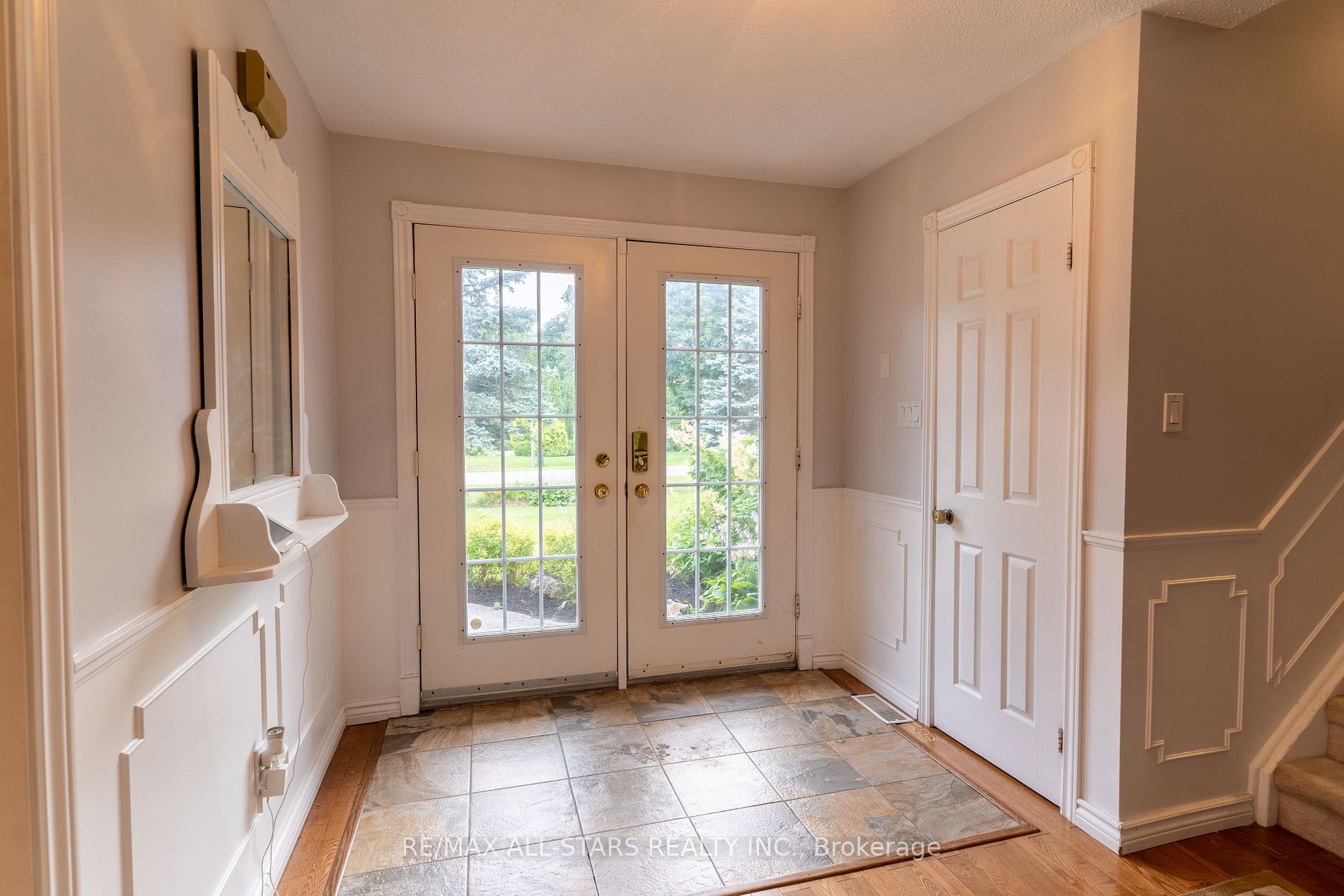 7 Hollinrake St