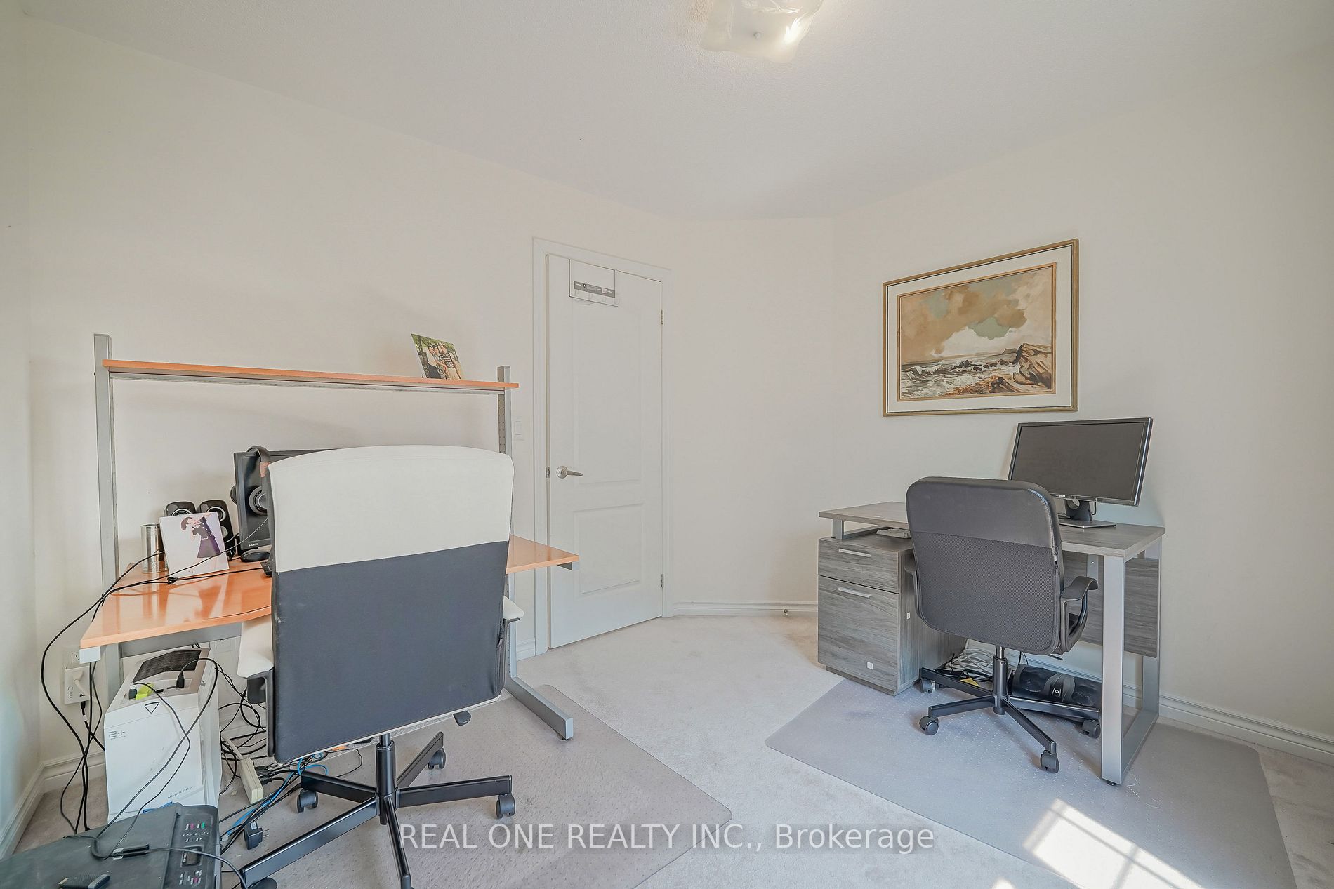 91 Living Cres