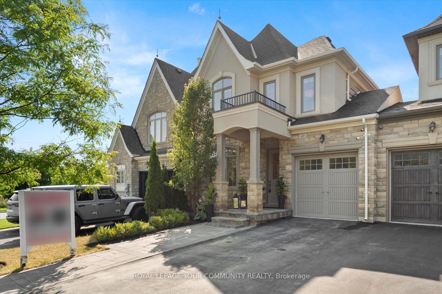 69 Robert Berry Cres