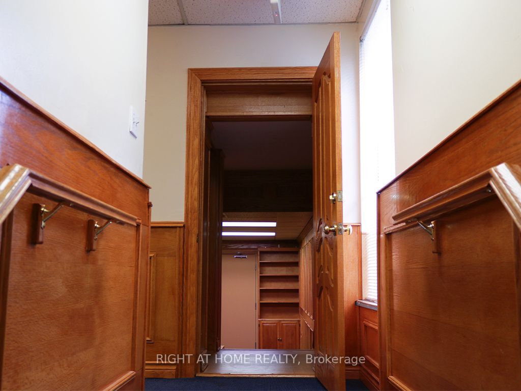 10 Harlech Crt, #1
