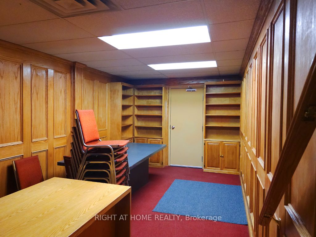 10 Harlech Crt, #1