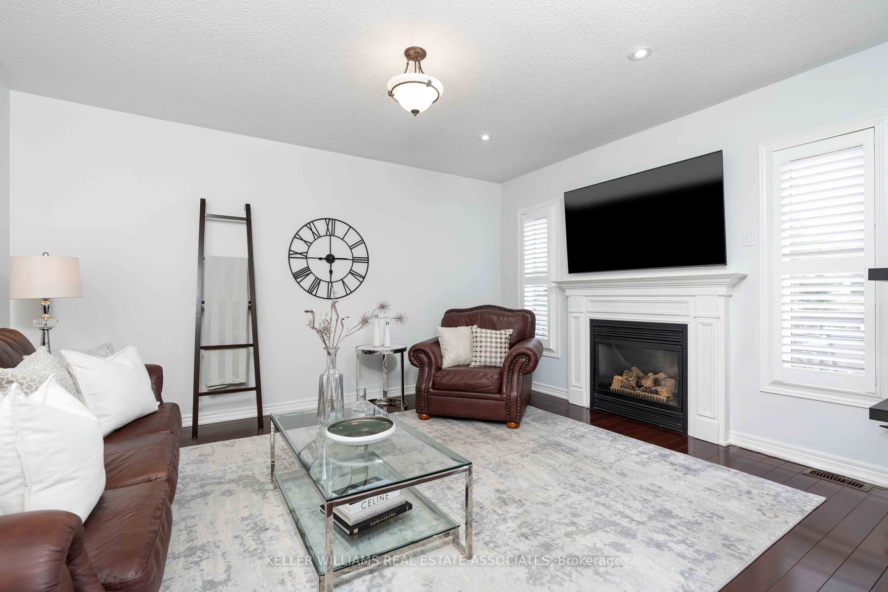 81 Crown Cres