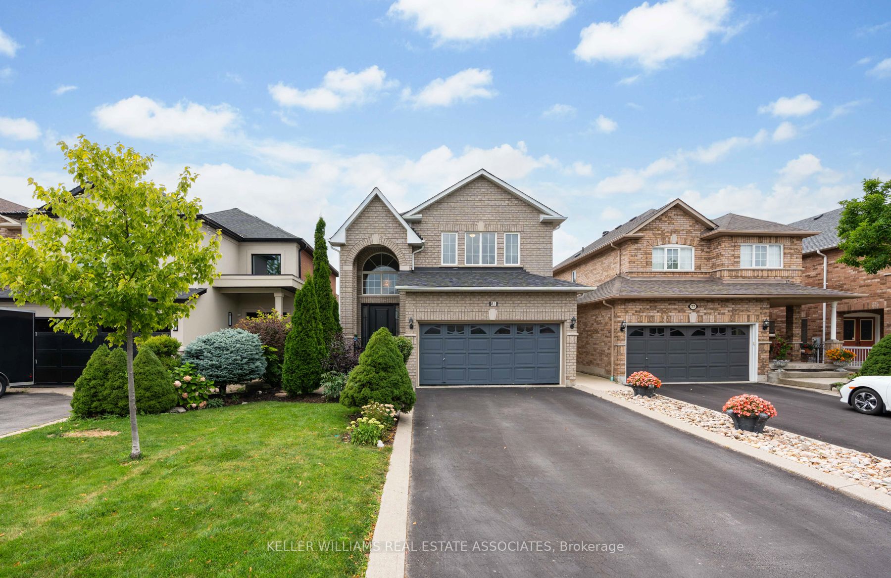 81 Crown Cres