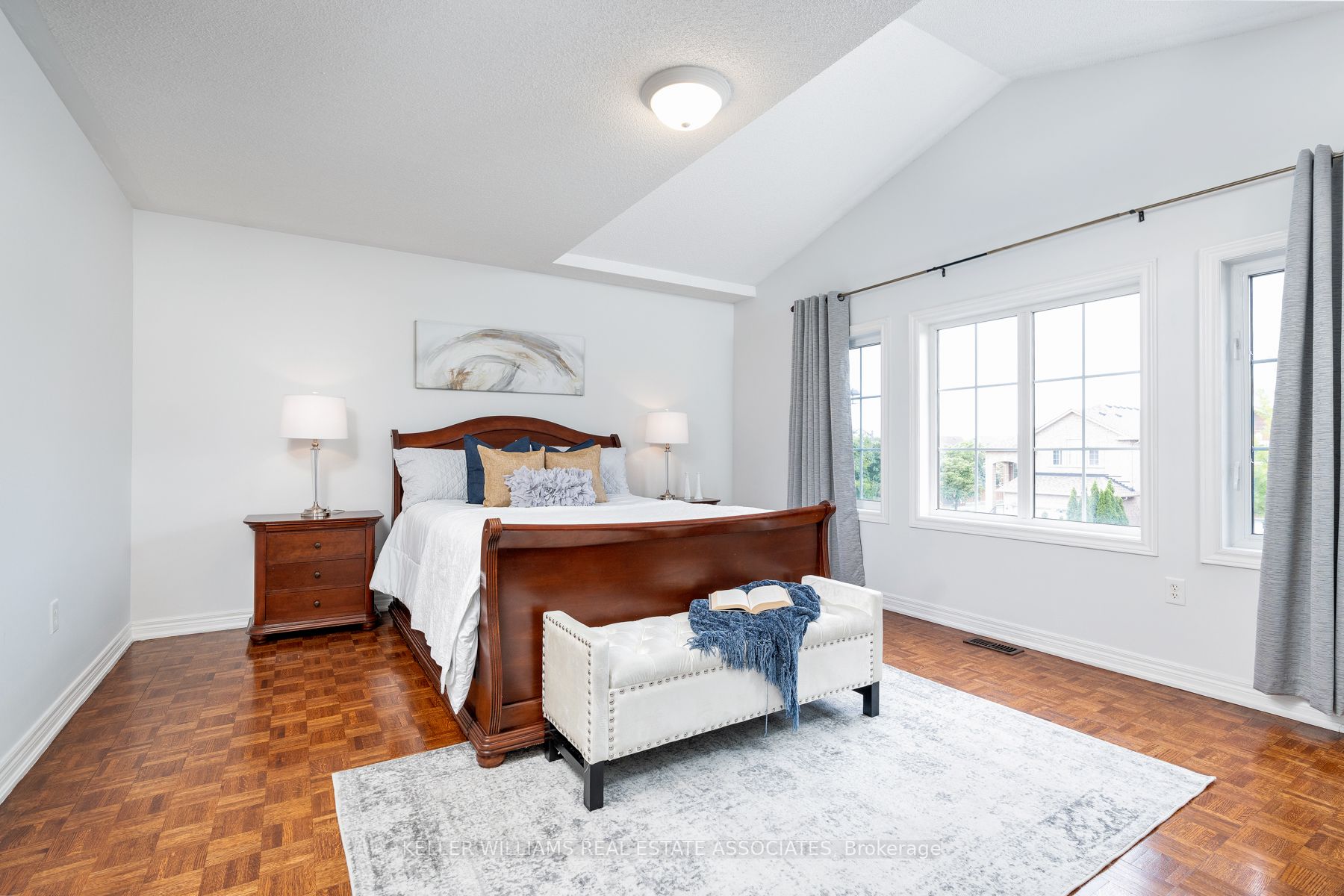 81 Crown Cres