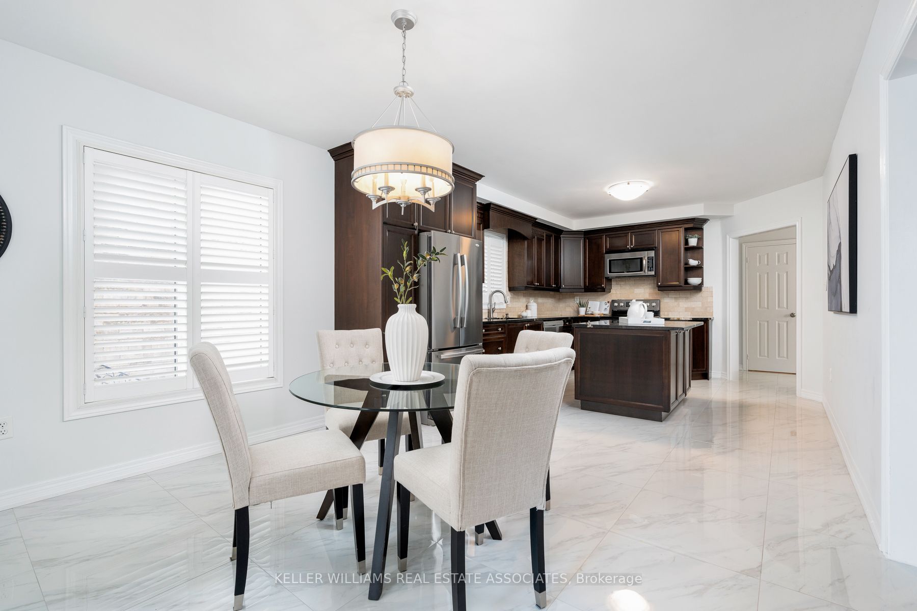 81 Crown Cres
