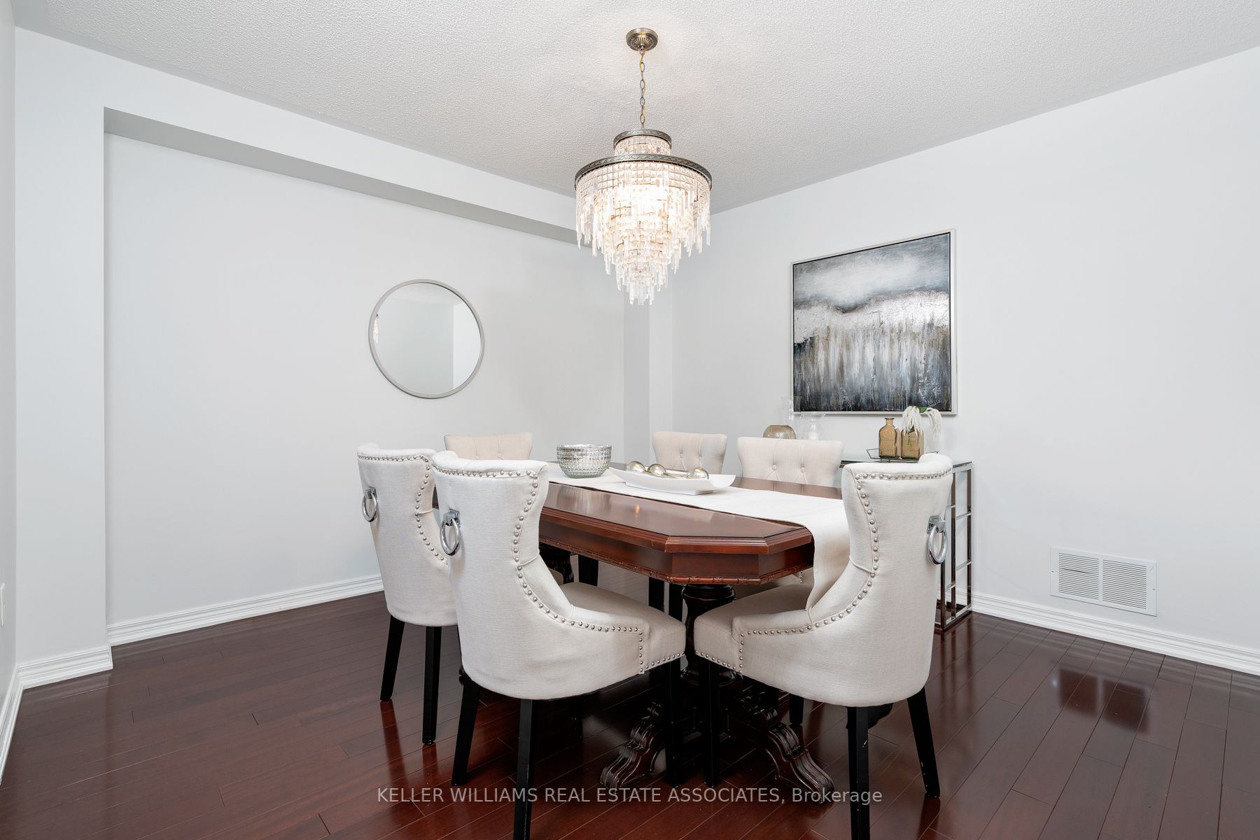 81 Crown Cres