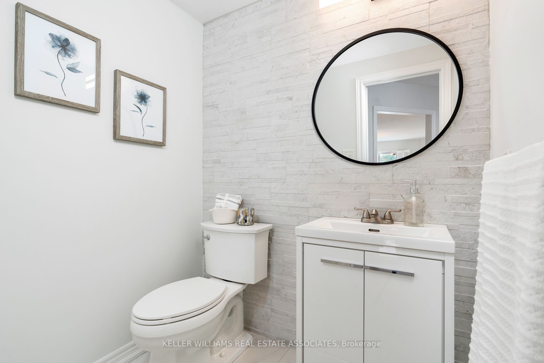 81 Crown Cres