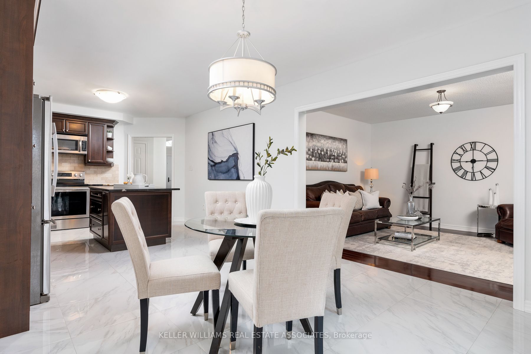 81 Crown Cres
