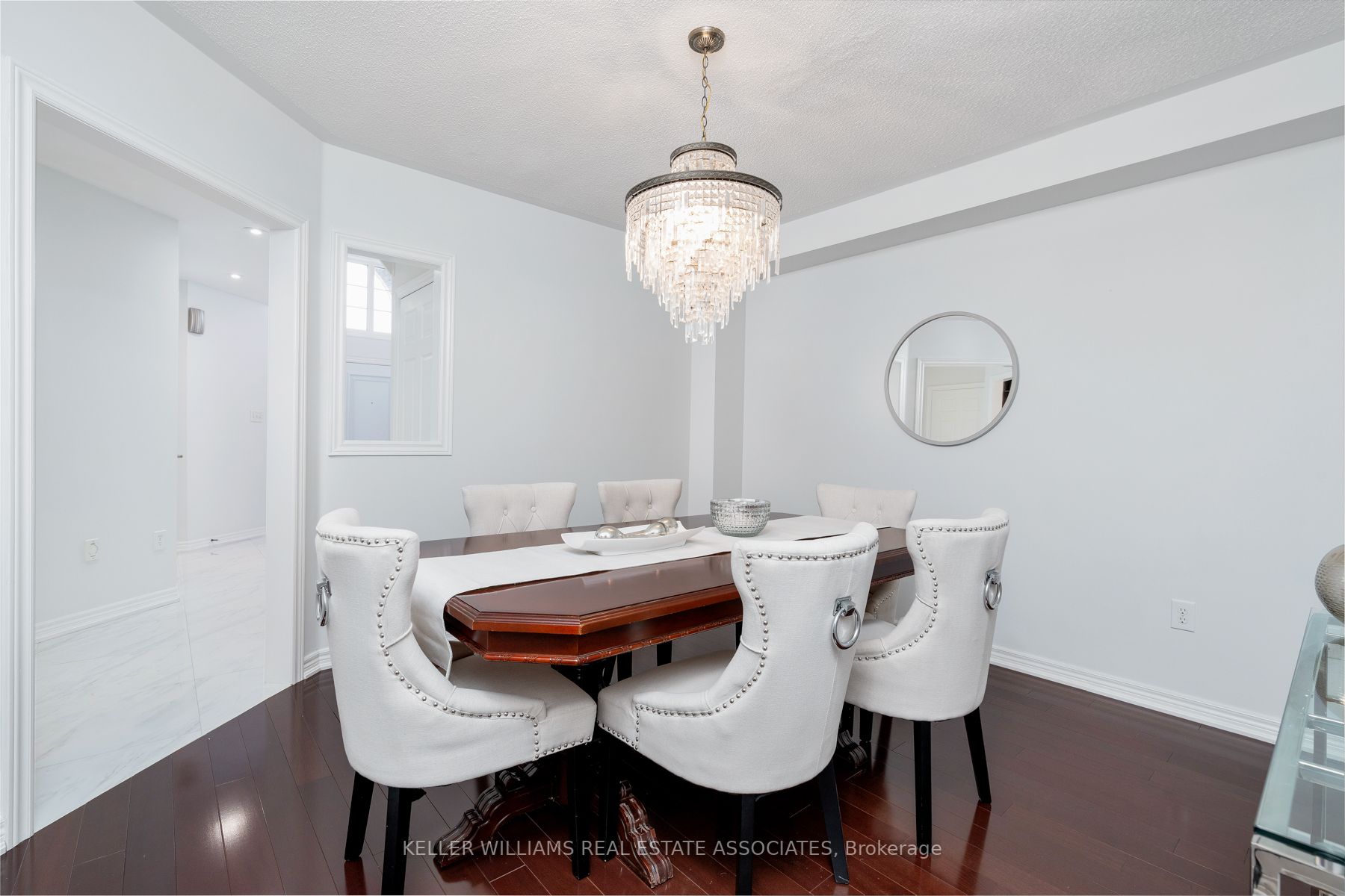 81 Crown Cres
