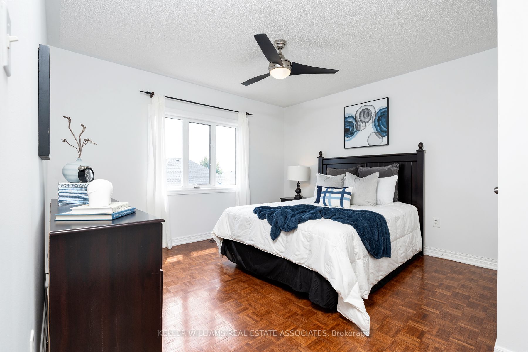 81 Crown Cres