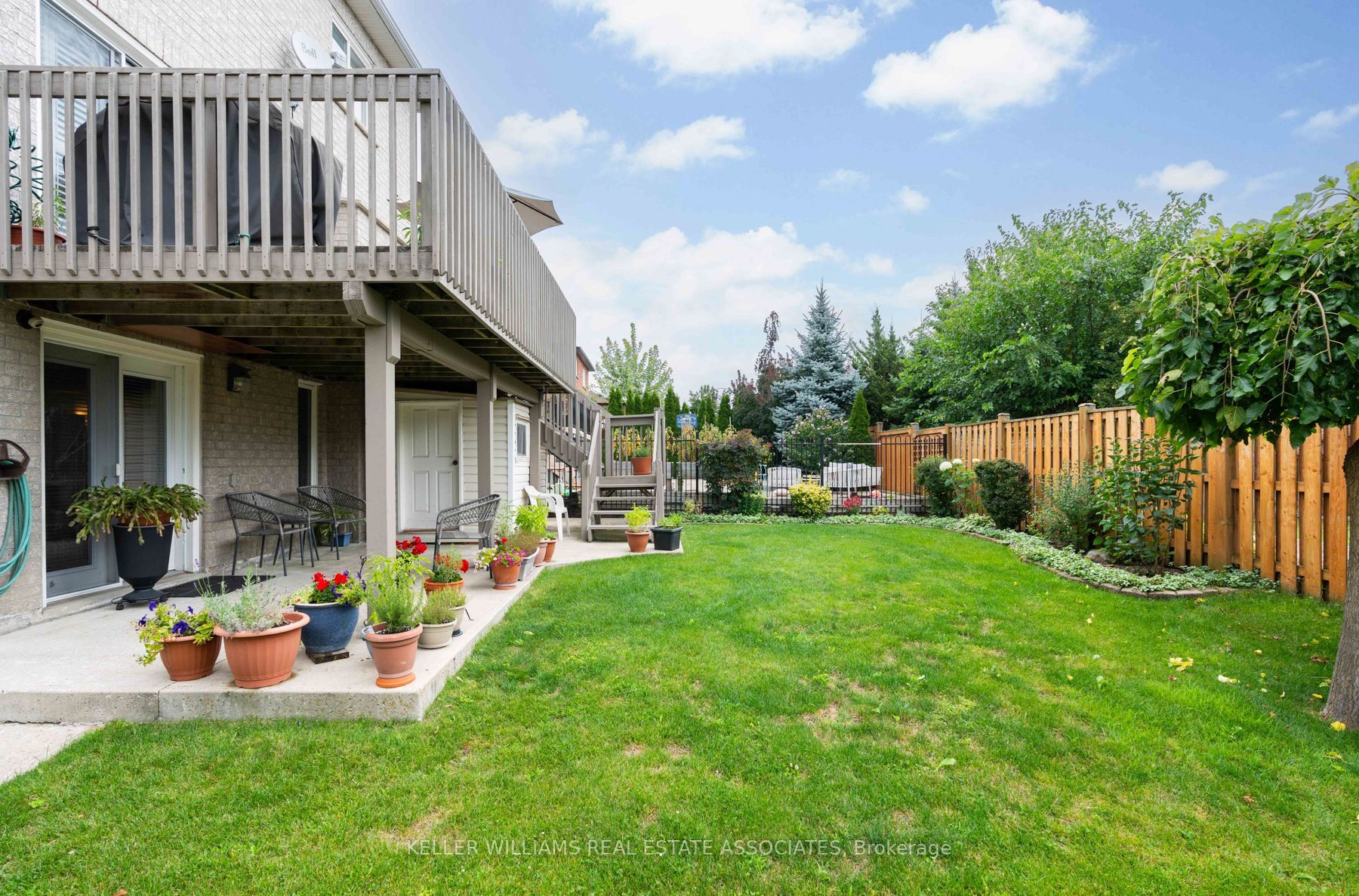 81 Crown Cres