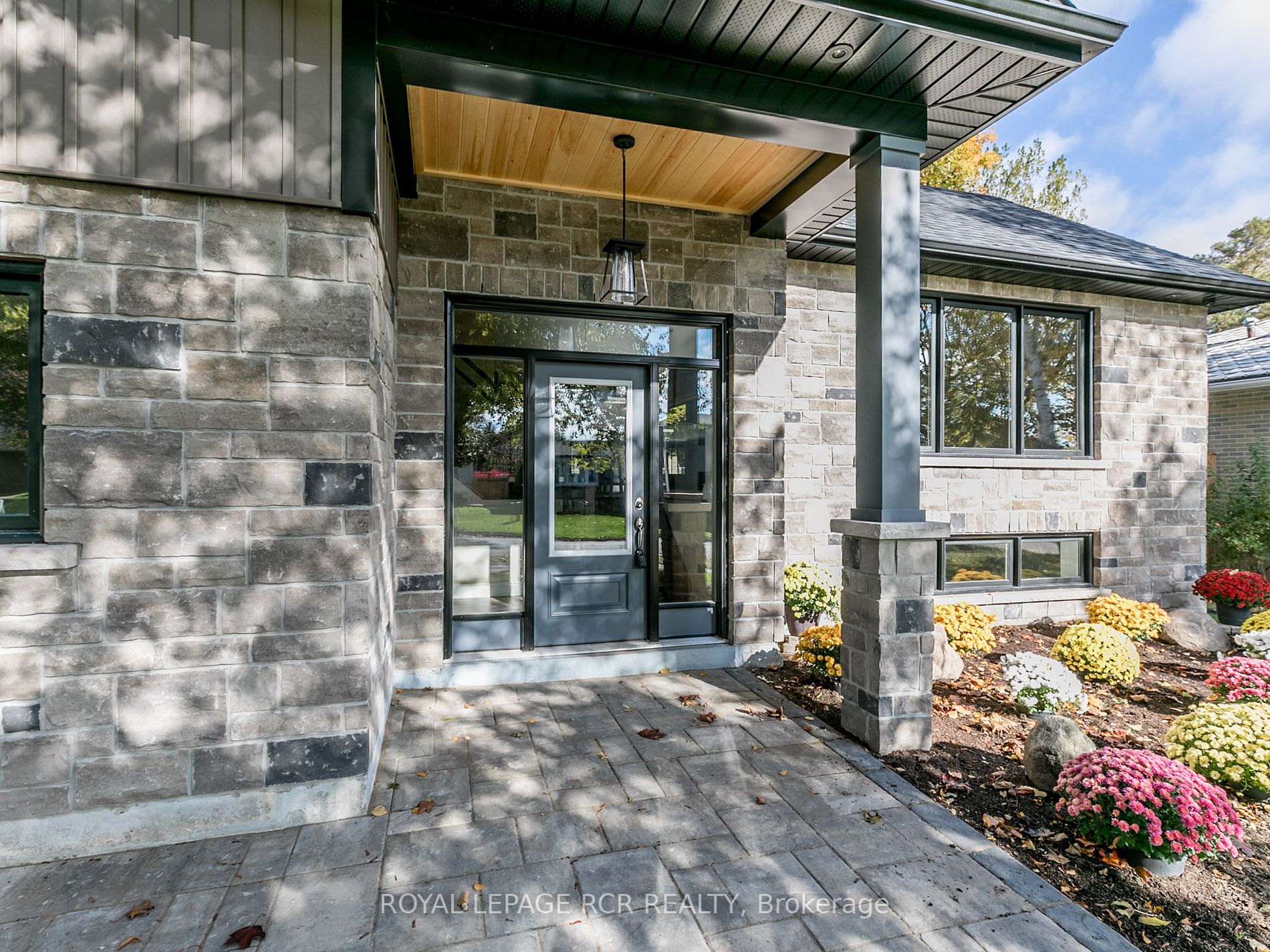 52 Hill Dr
