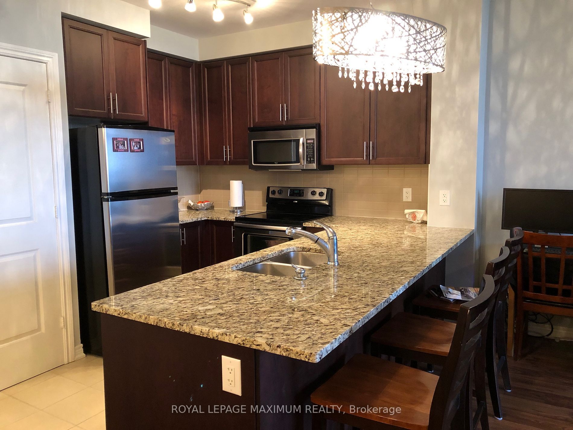 9245 Jane Street, #706