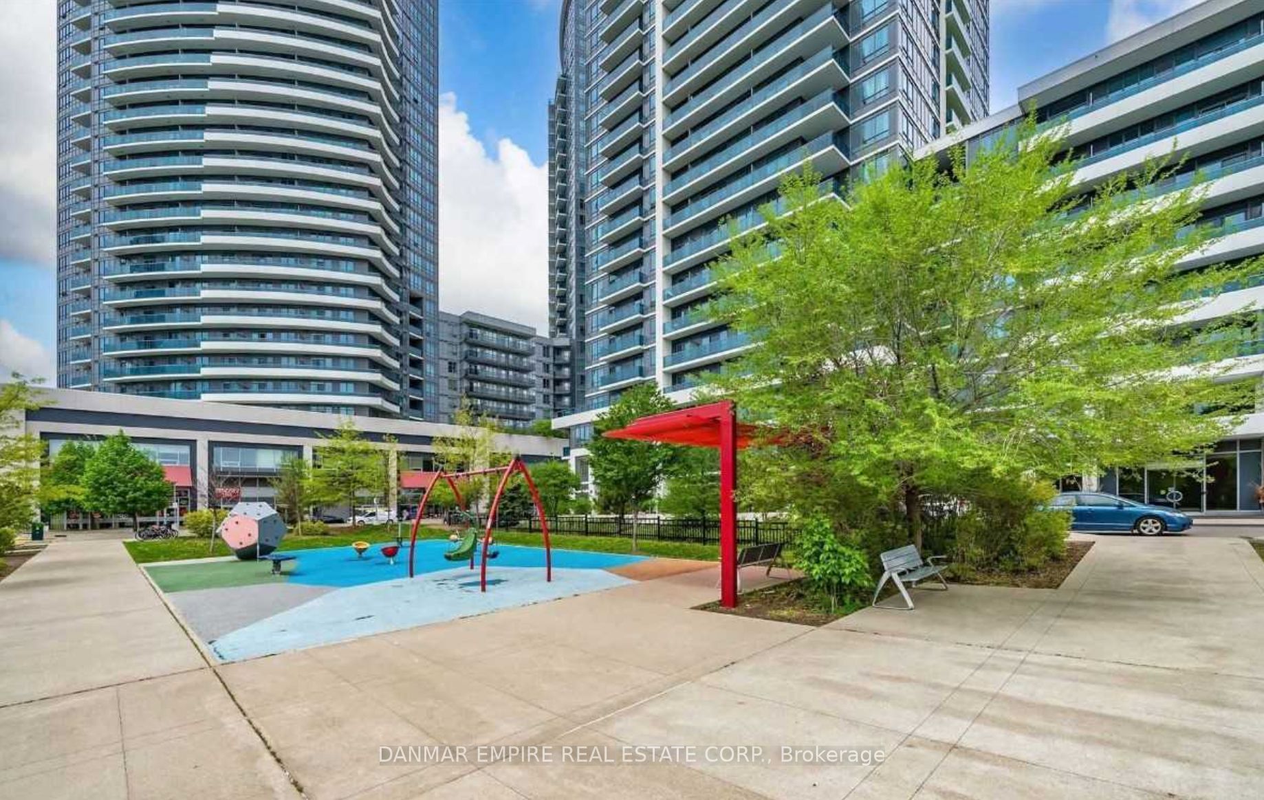 7165 Yonge St, #2203