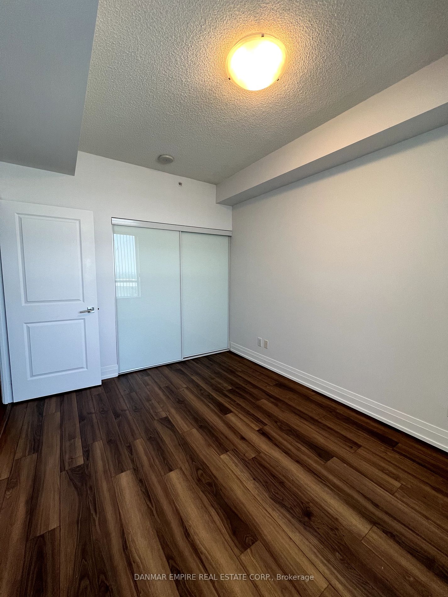 7165 Yonge St, #2203