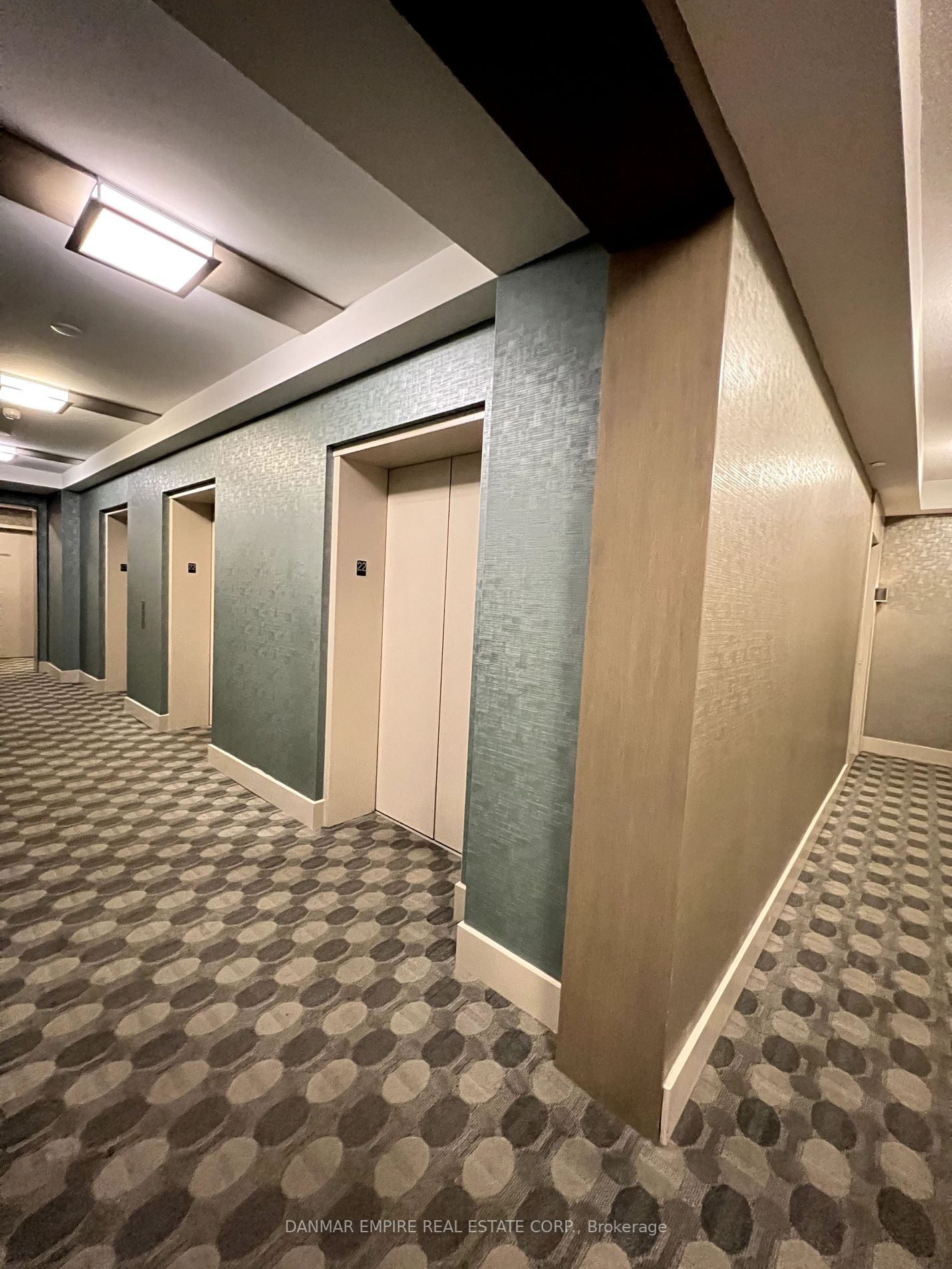 7165 Yonge St, #2203