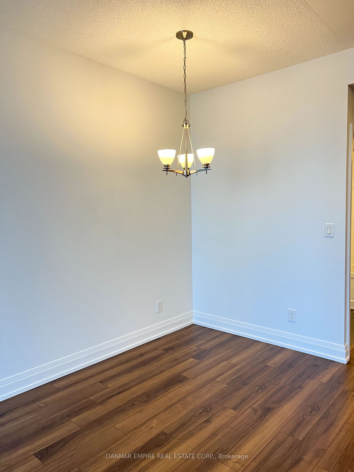 7165 Yonge St, #2203
