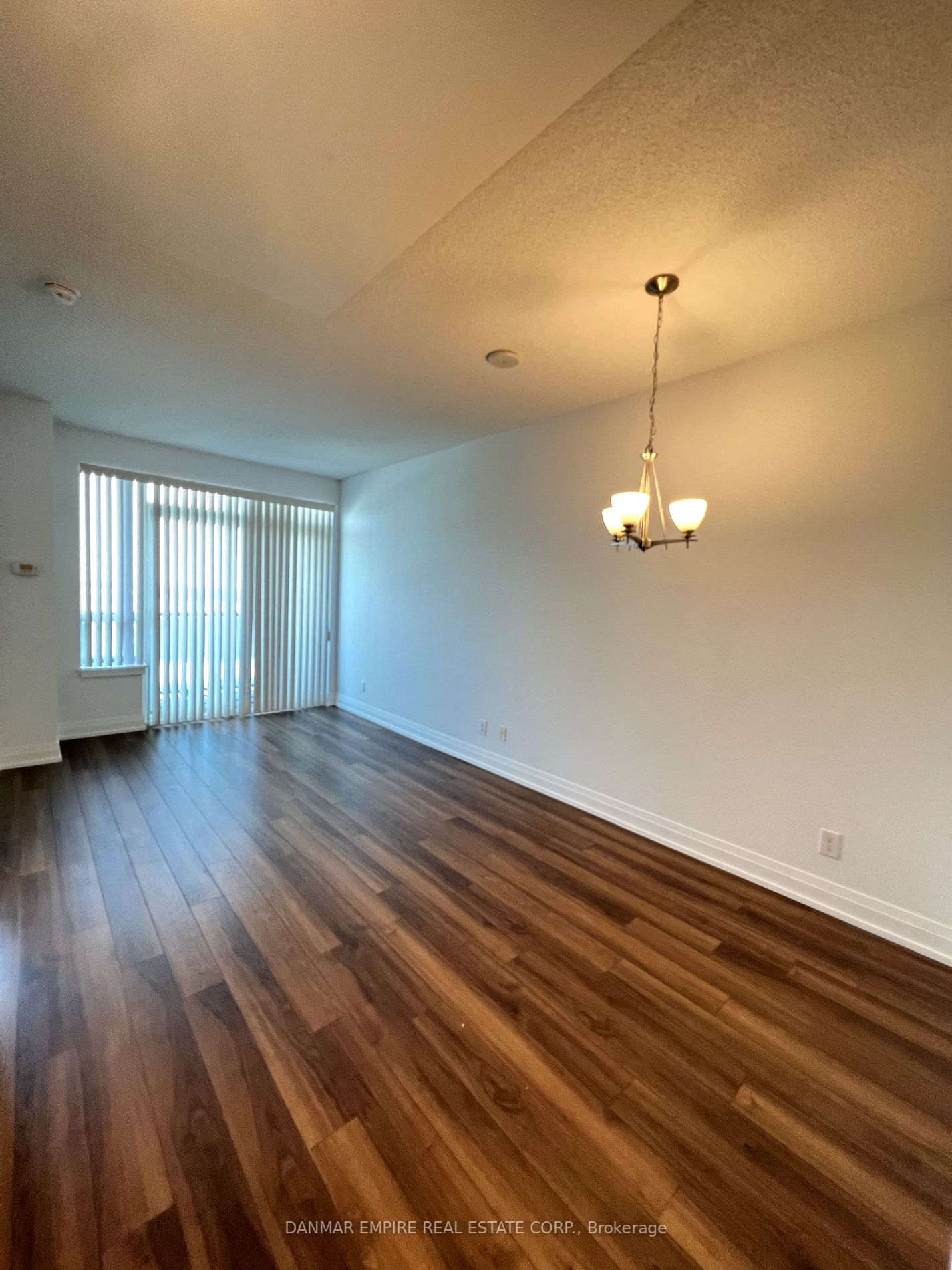 7165 Yonge St, #2203