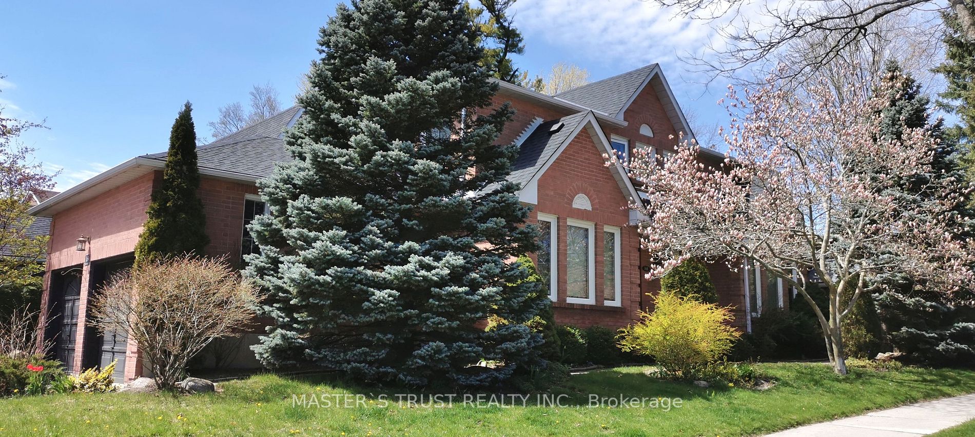 168 Kemano Rd