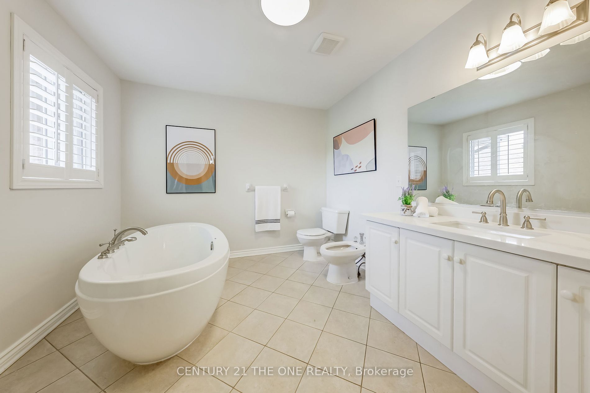 116 Hollandview Trail