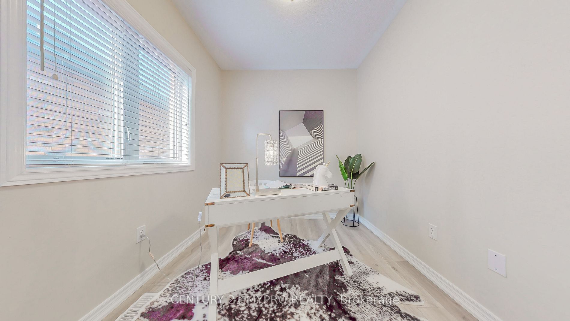 40 Capreol Ave