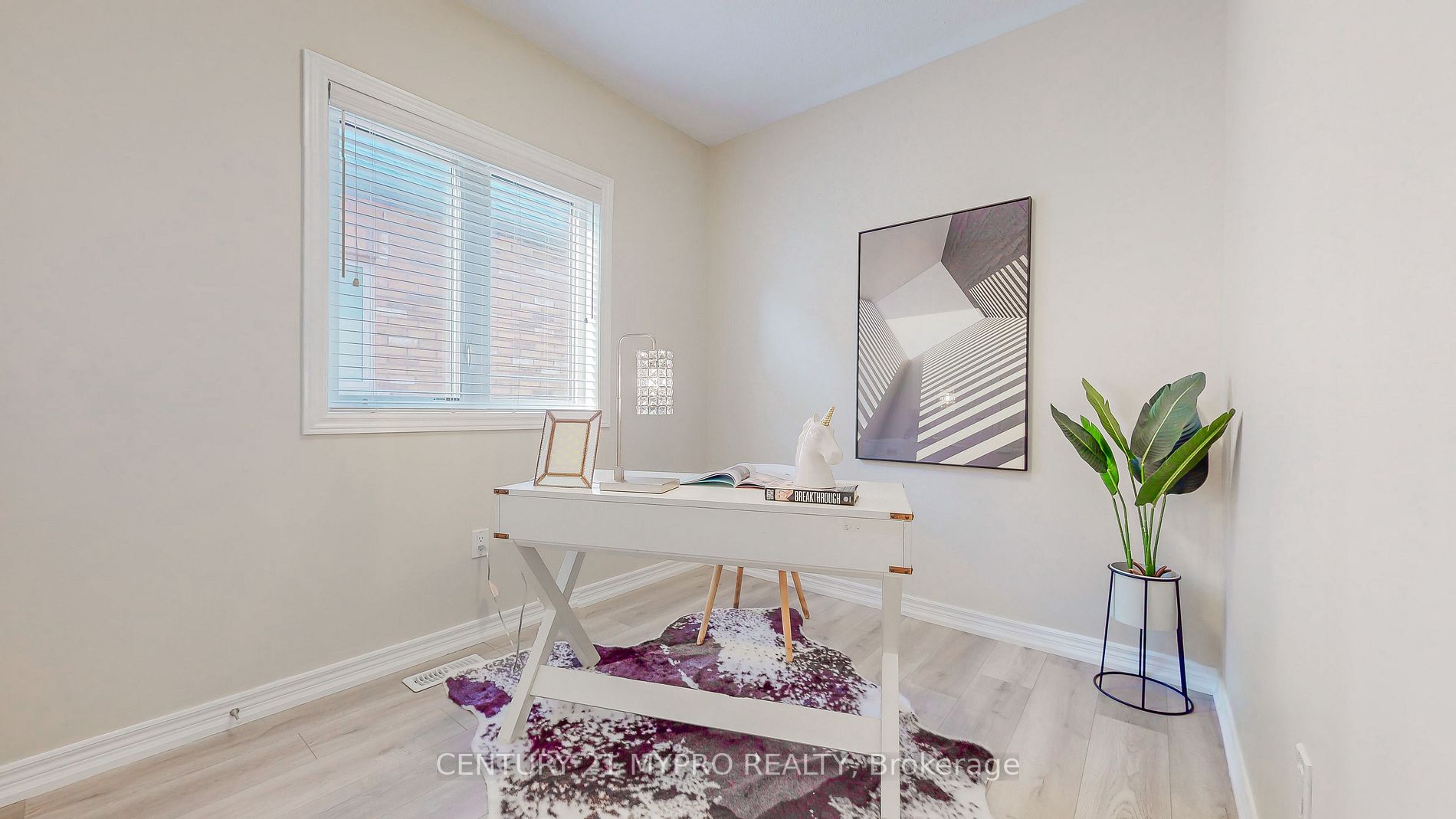 40 Capreol Ave