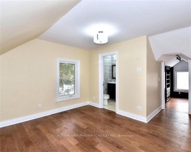 12032 Woodbine Ave
