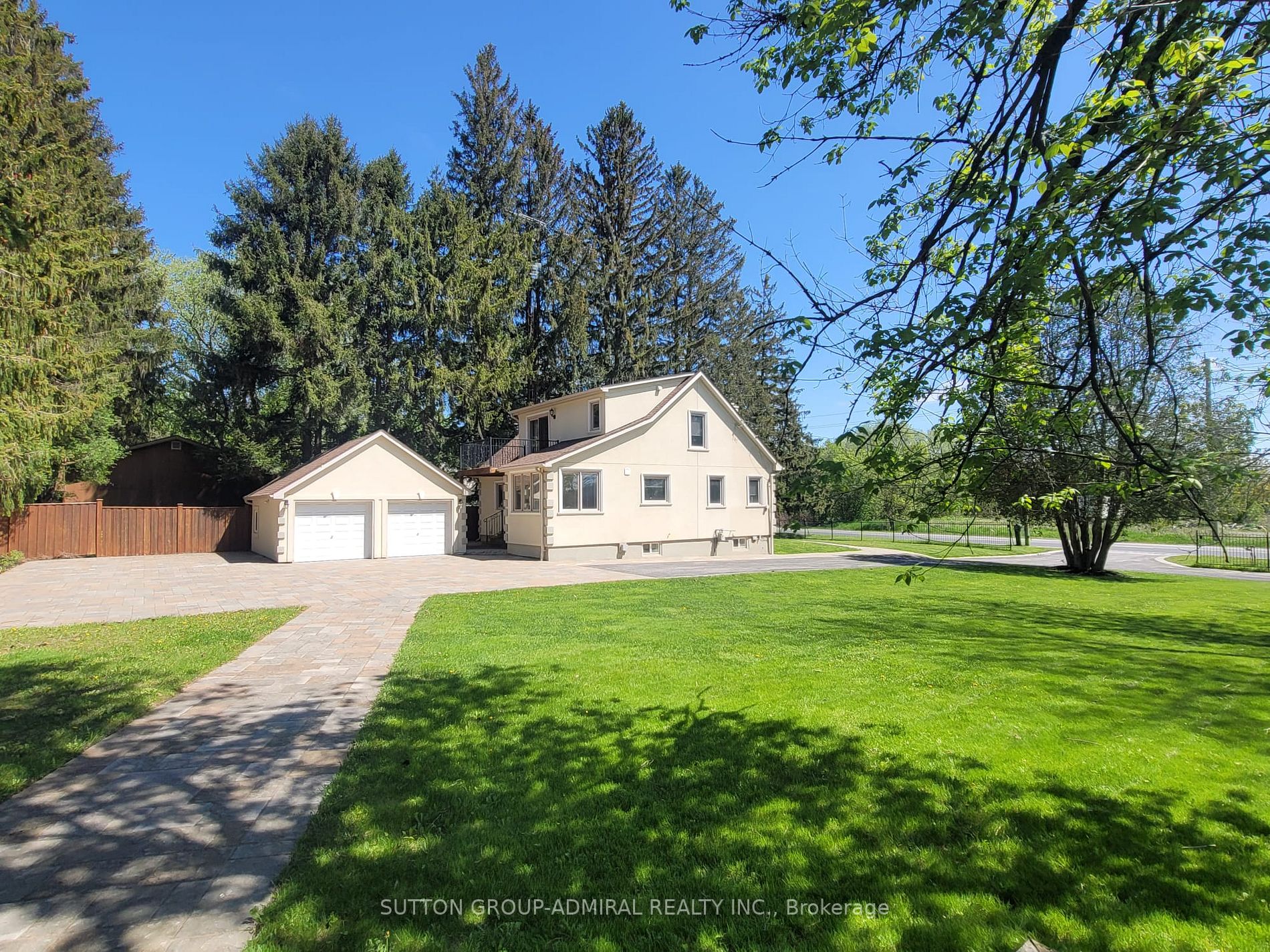 12032 Woodbine Ave