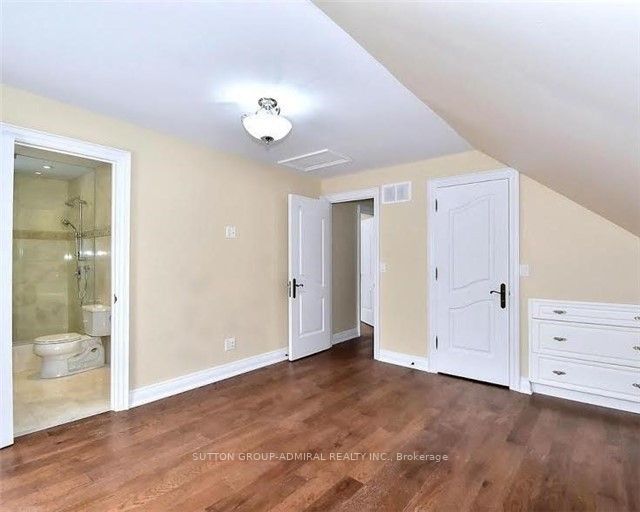 12032 Woodbine Ave