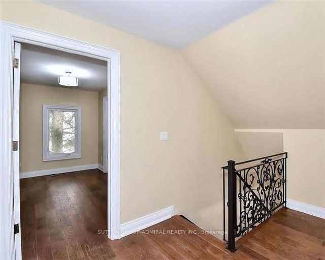 12032 Woodbine Ave