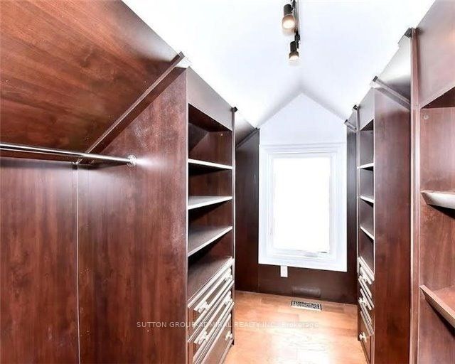 12032 Woodbine Ave