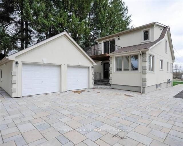 12032 Woodbine Ave