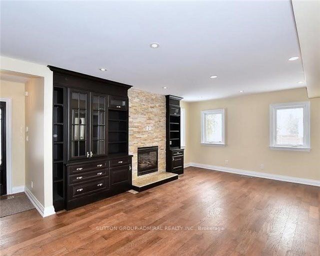 12032 Woodbine Ave