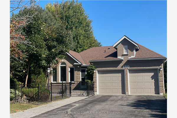 180 Foxtail Rdge, Newmarket