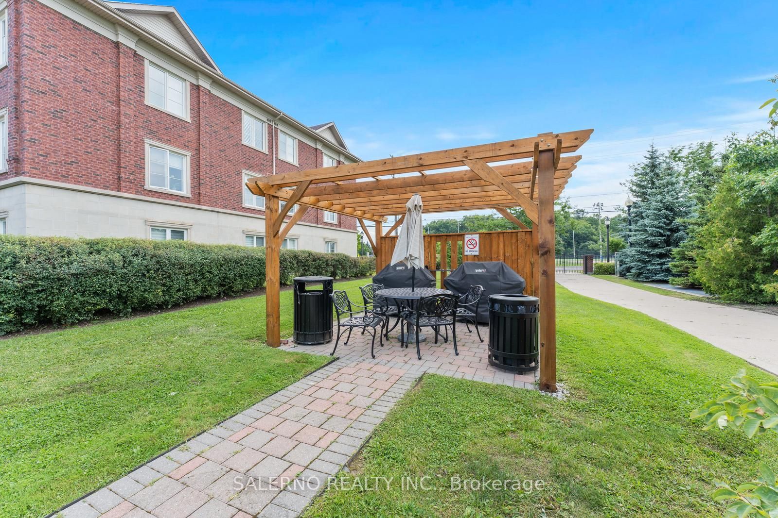9519 Keele St, #219