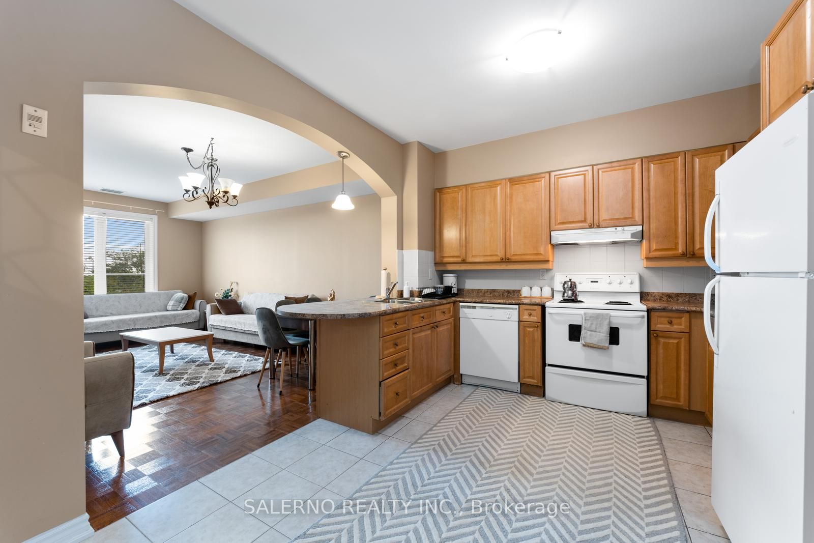 9519 Keele St, #219