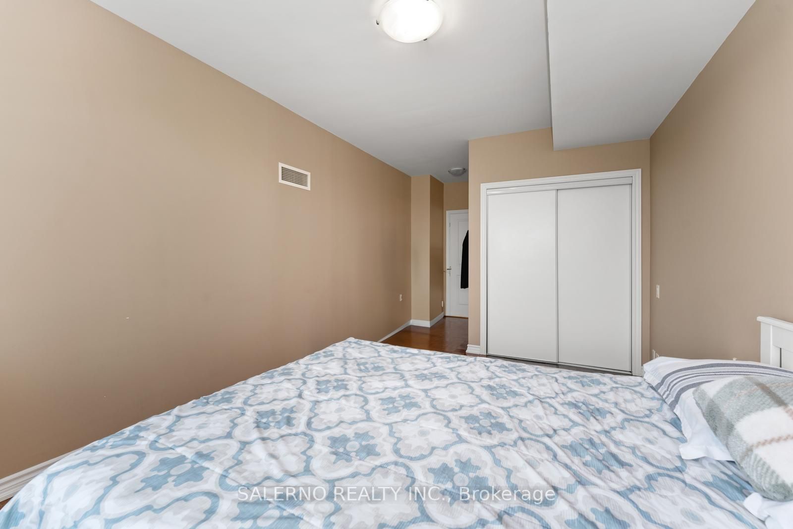 9519 Keele St, #219