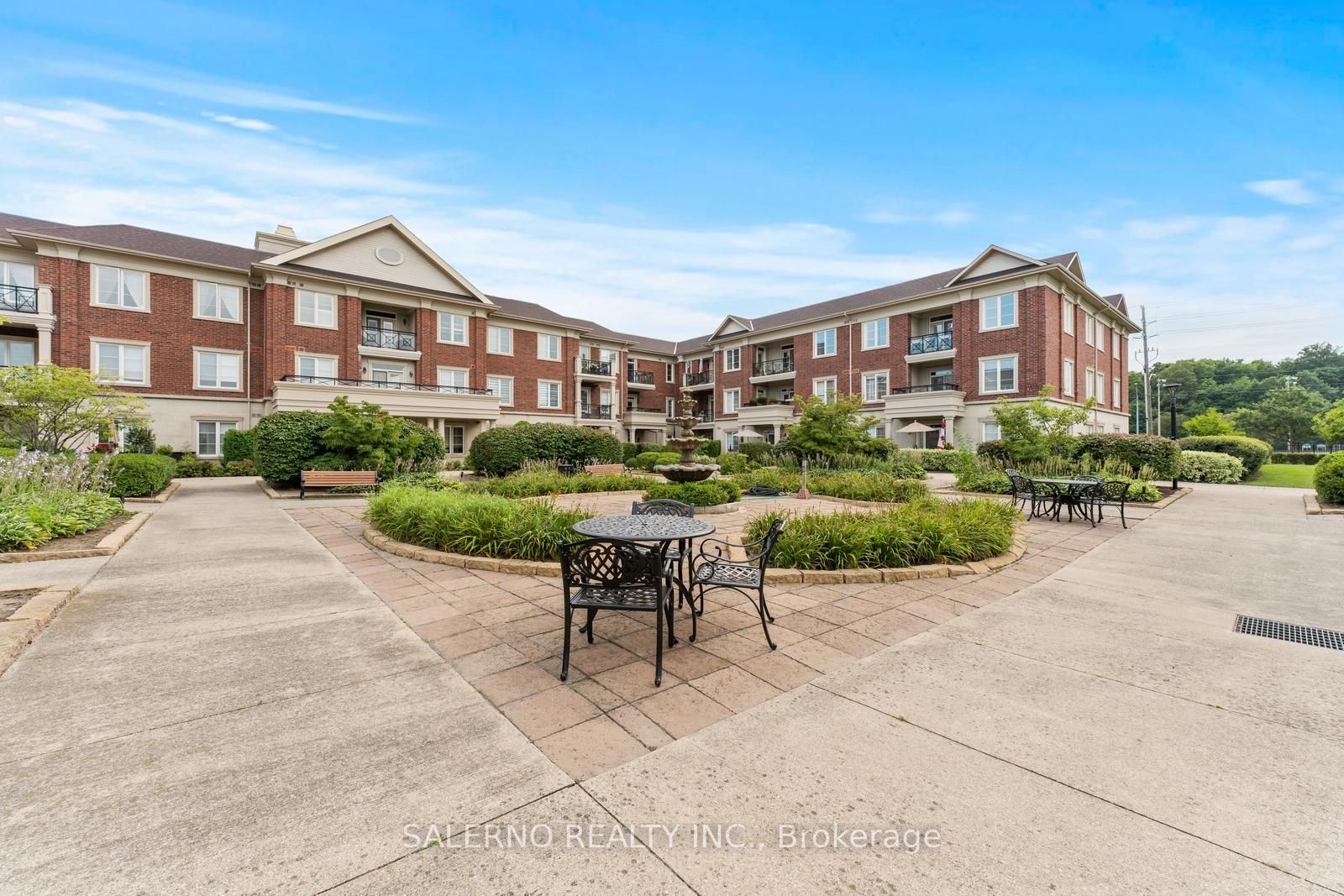 9519 Keele St, #219