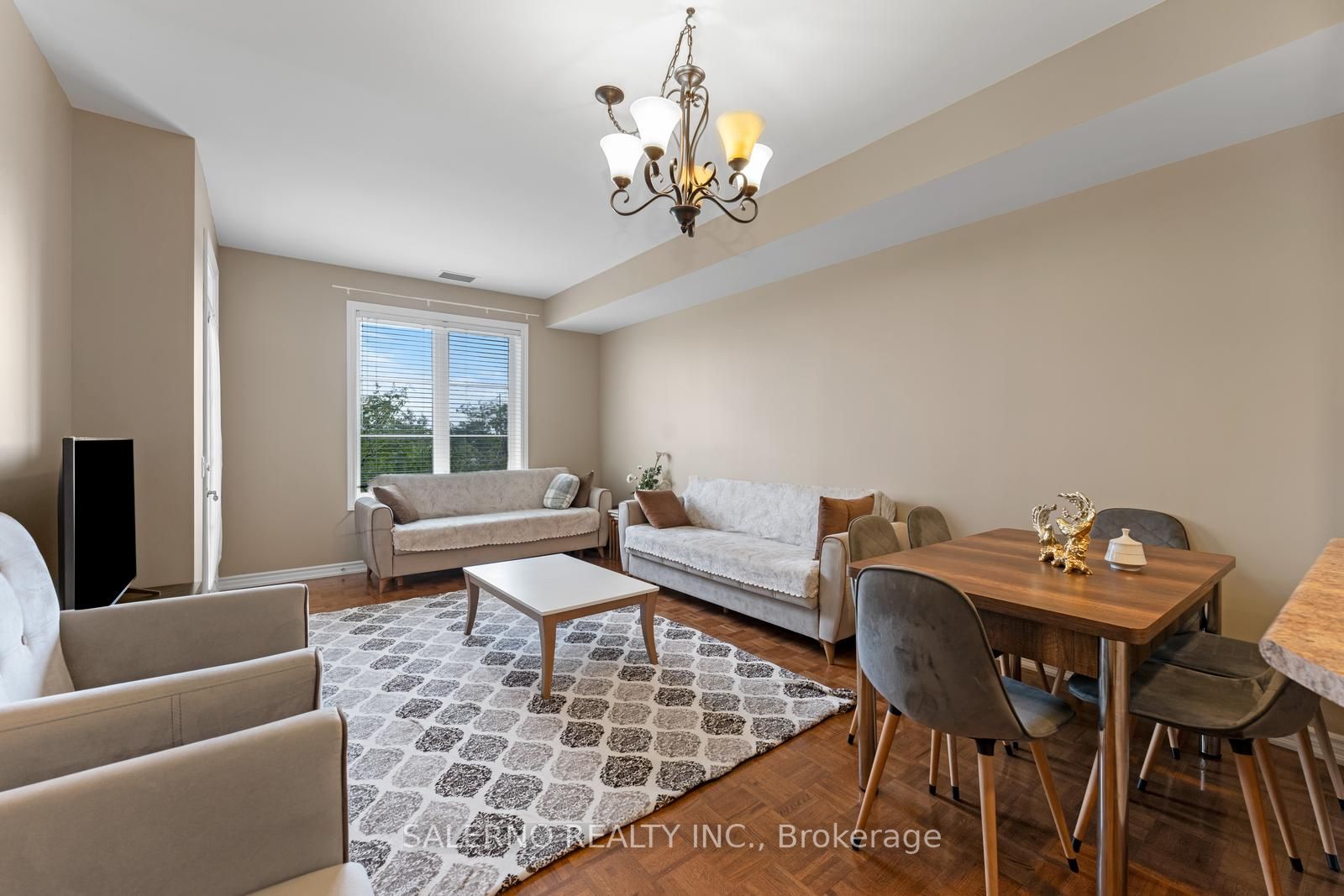 9519 Keele St, #219
