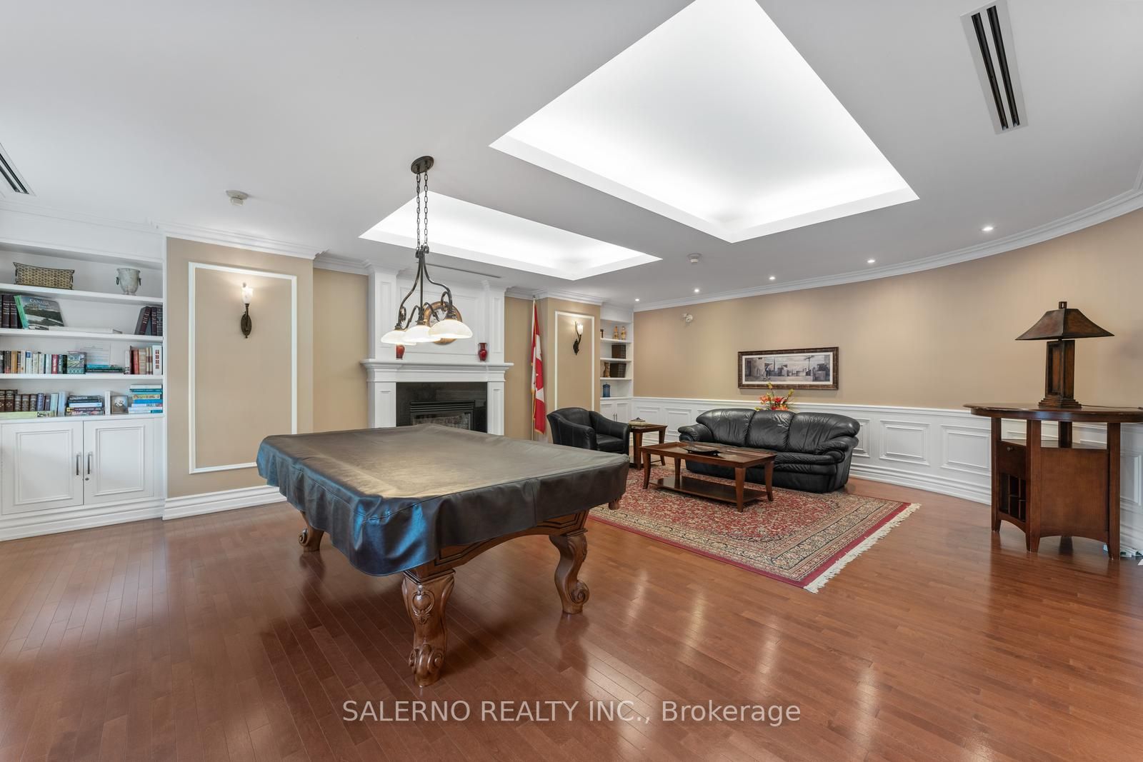 9519 Keele St, #219