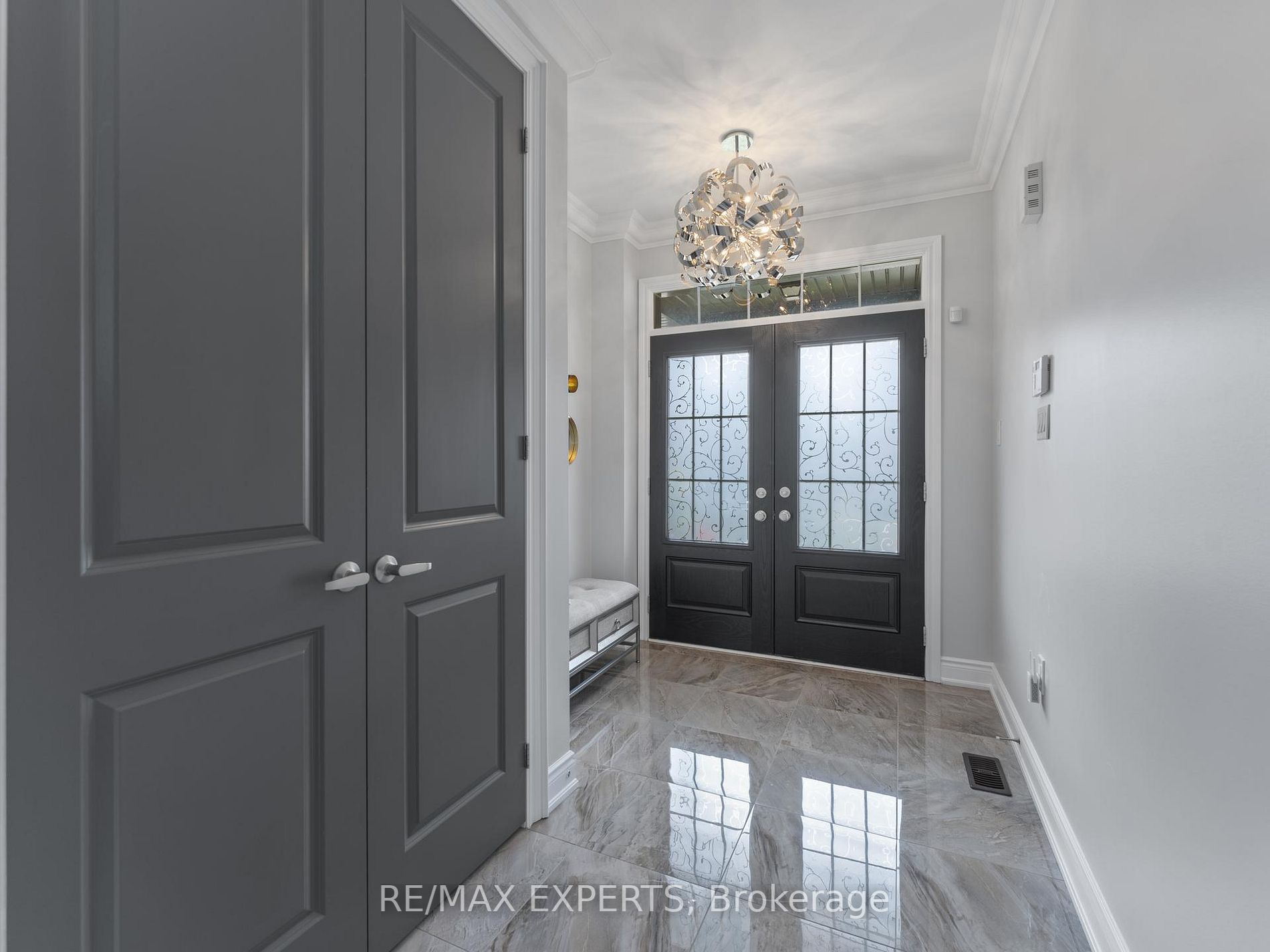 30 Zenith Ave