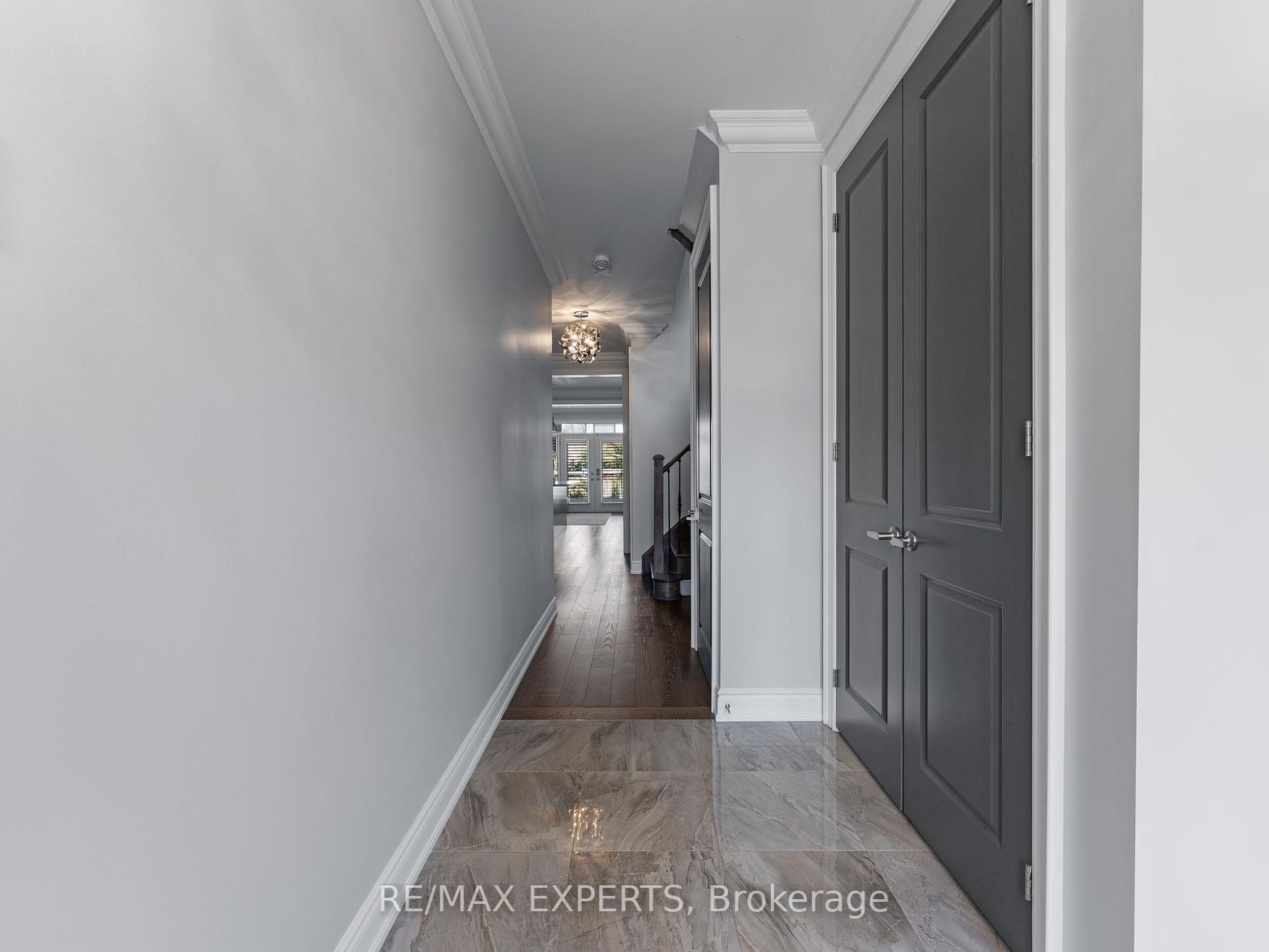 30 Zenith Ave
