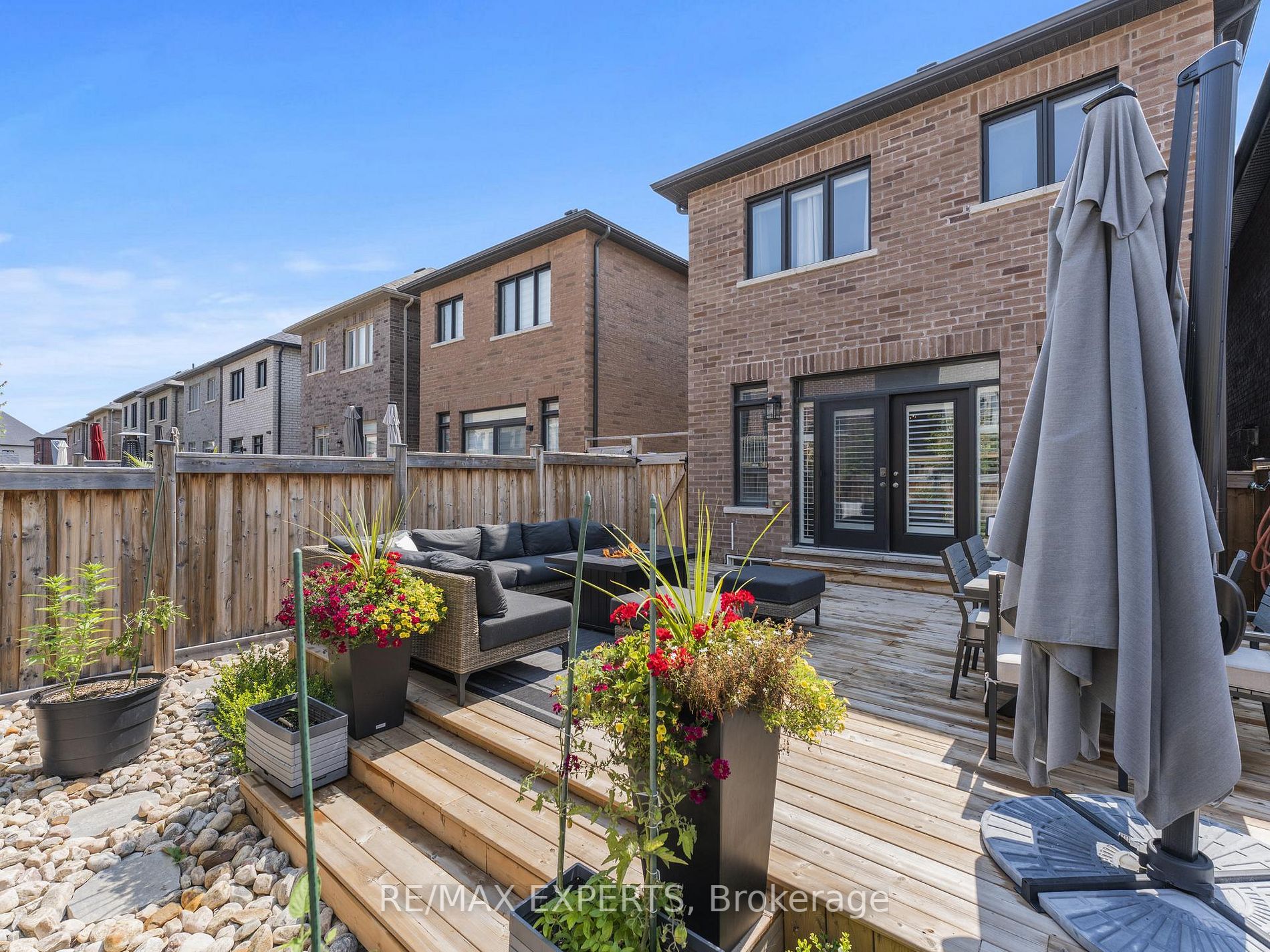 30 Zenith Ave