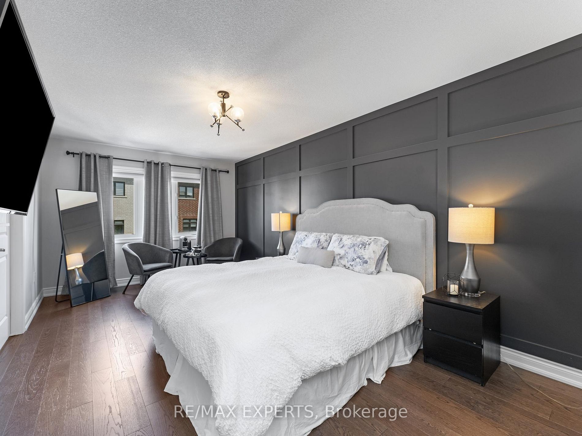 30 Zenith Ave