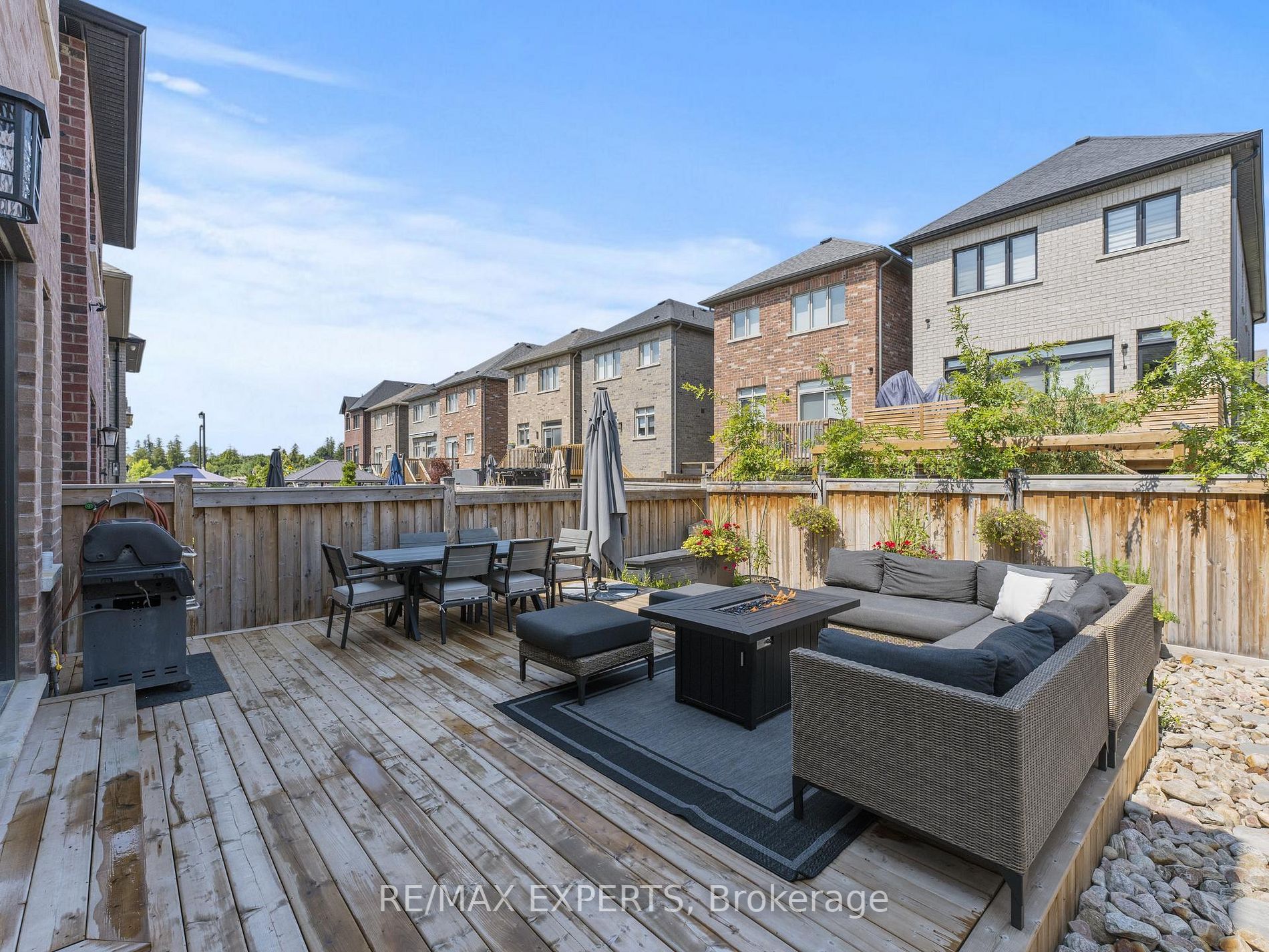30 Zenith Ave