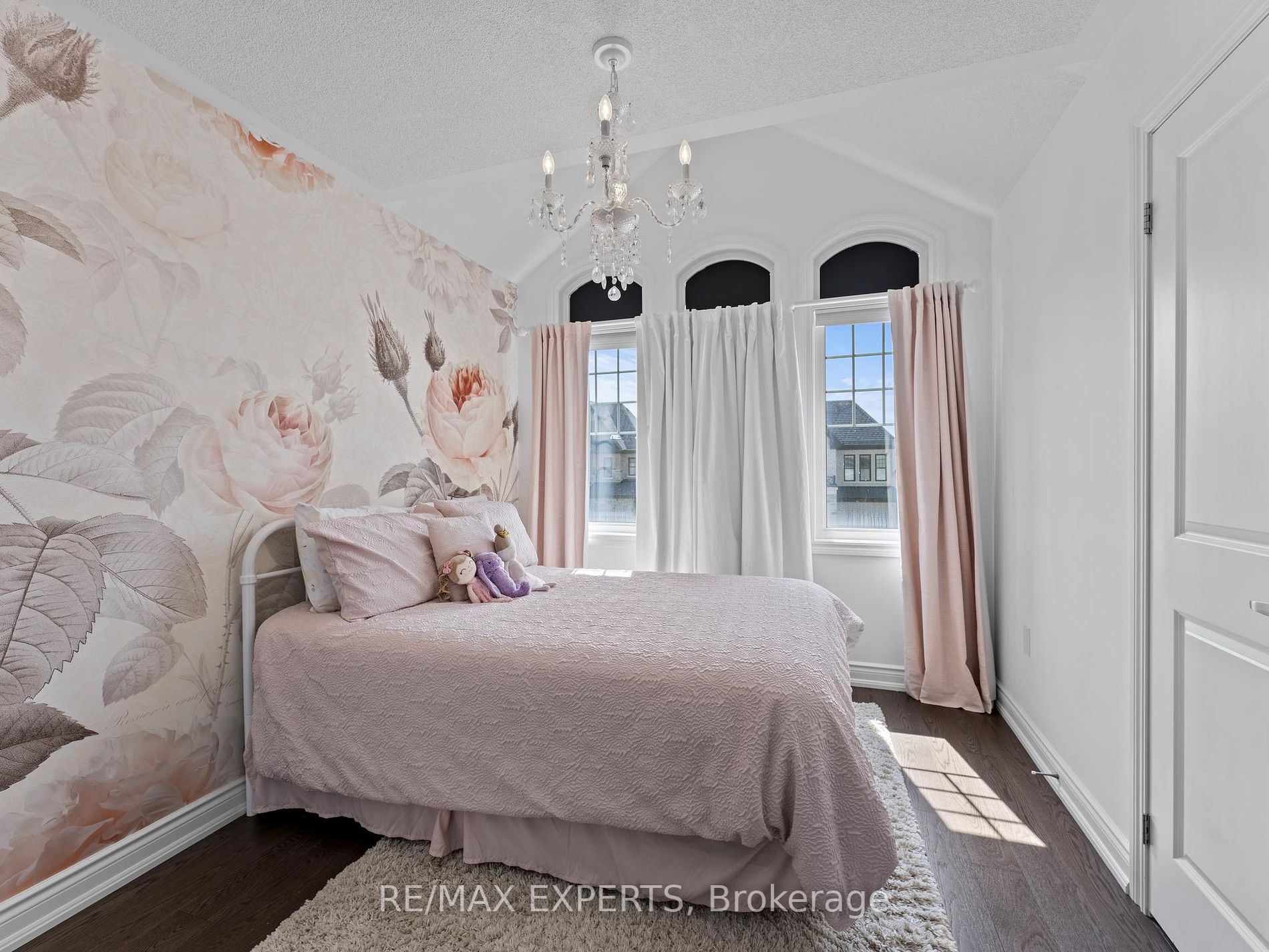 30 Zenith Ave