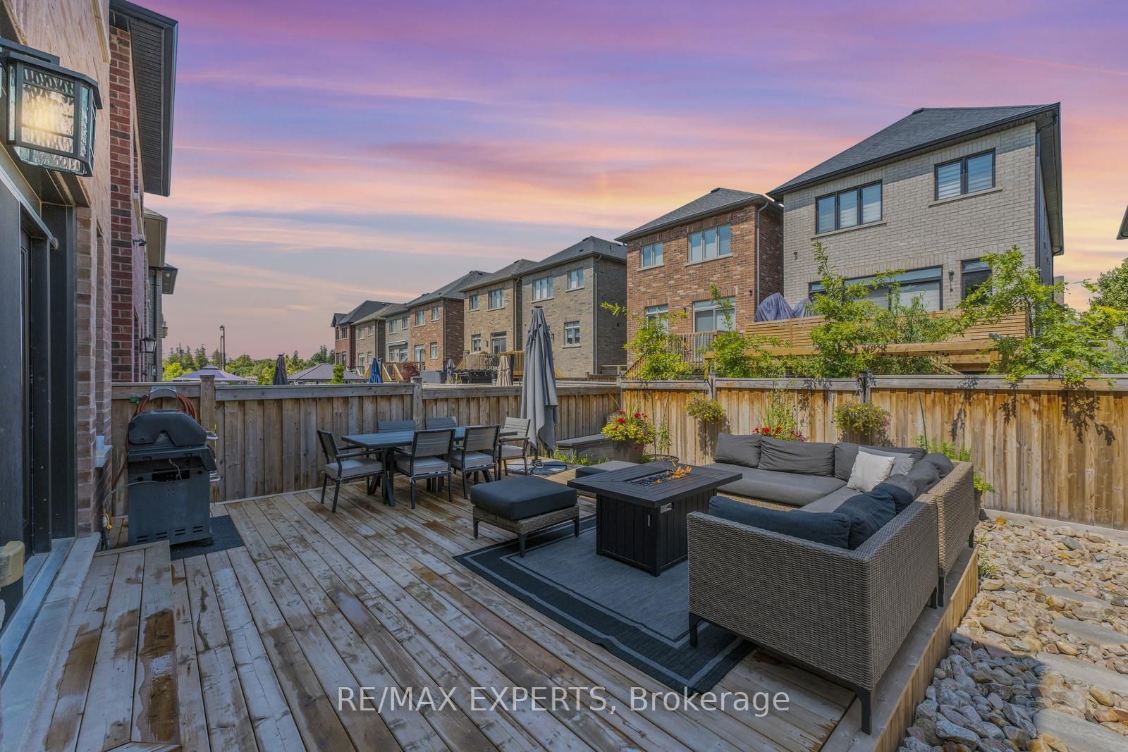 30 Zenith Ave