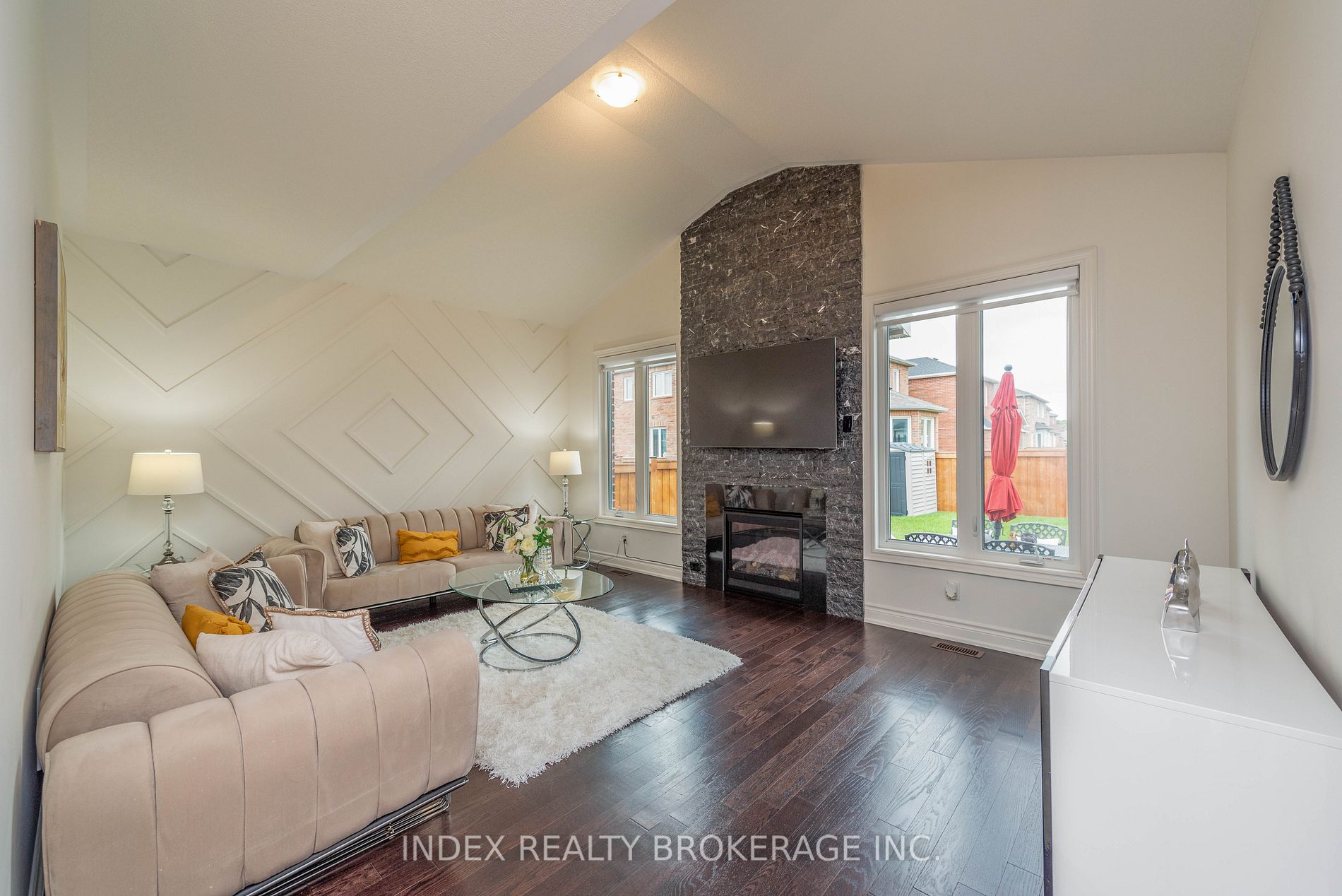 14 Empire Drive